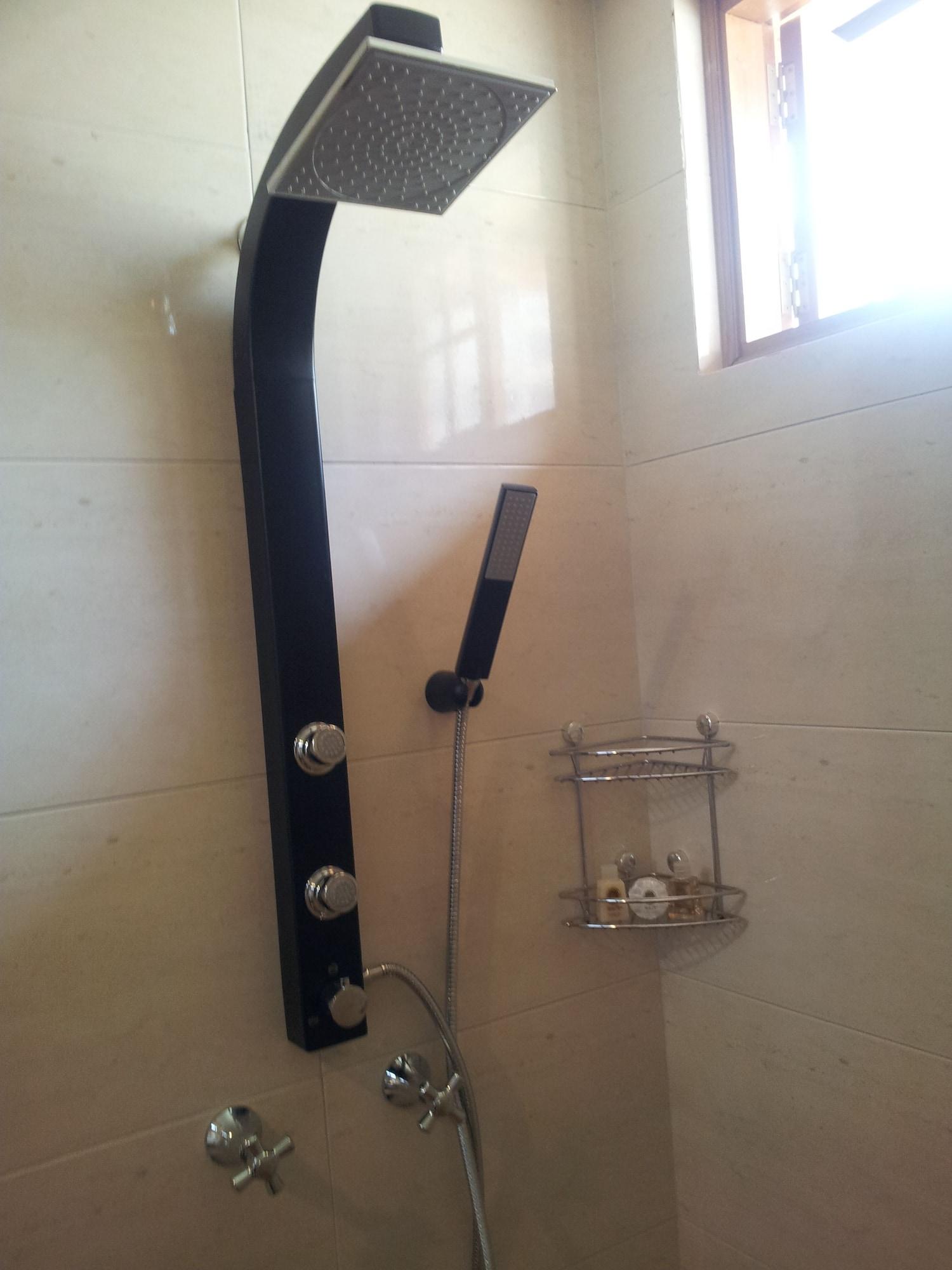 Hotel Santa Lucia Boutique Spa โบโกตา ภายนอก รูปภาพ A shower