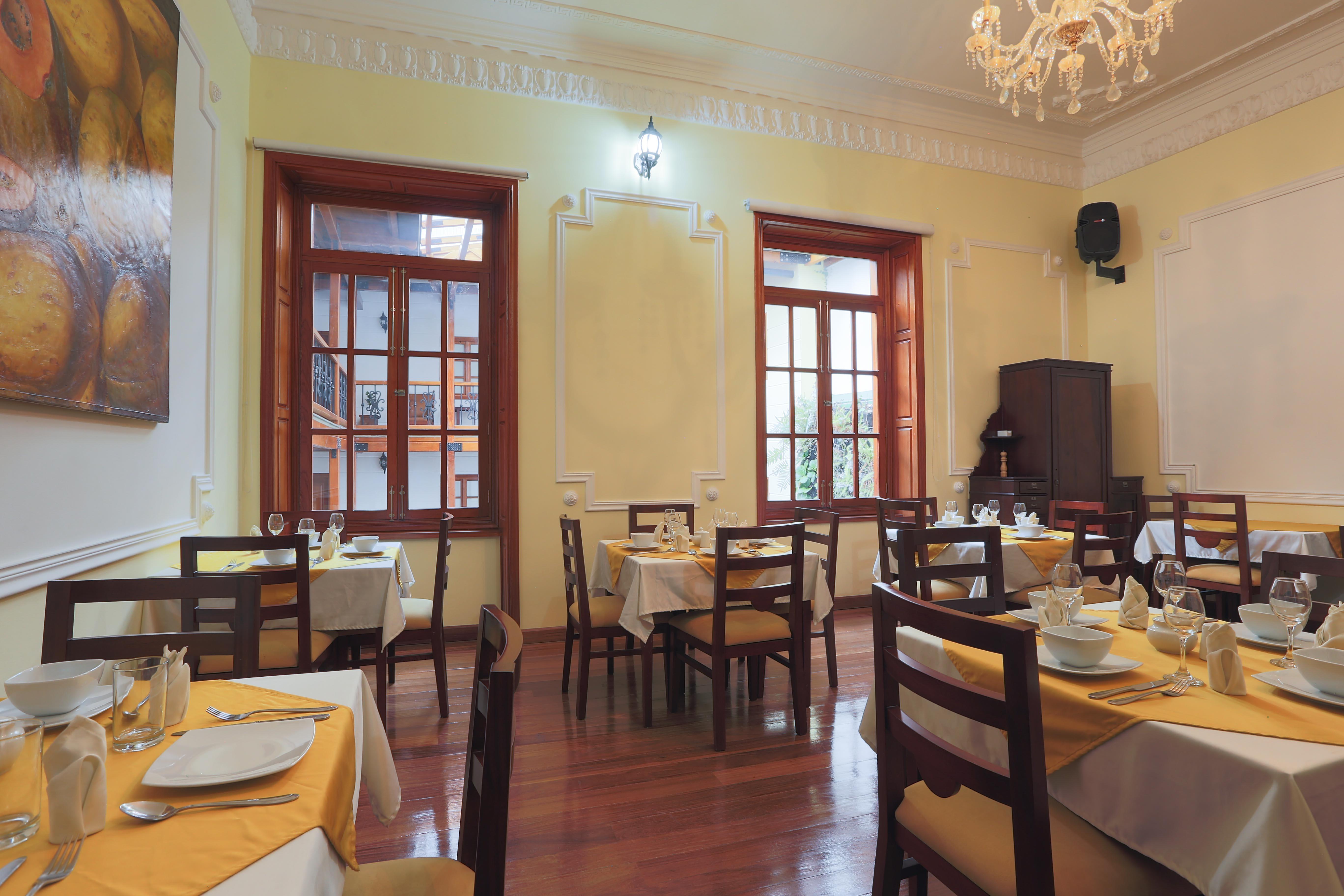 Hotel Santa Lucia Boutique Spa โบโกตา ภายนอก รูปภาพ Restaurant in Salta City