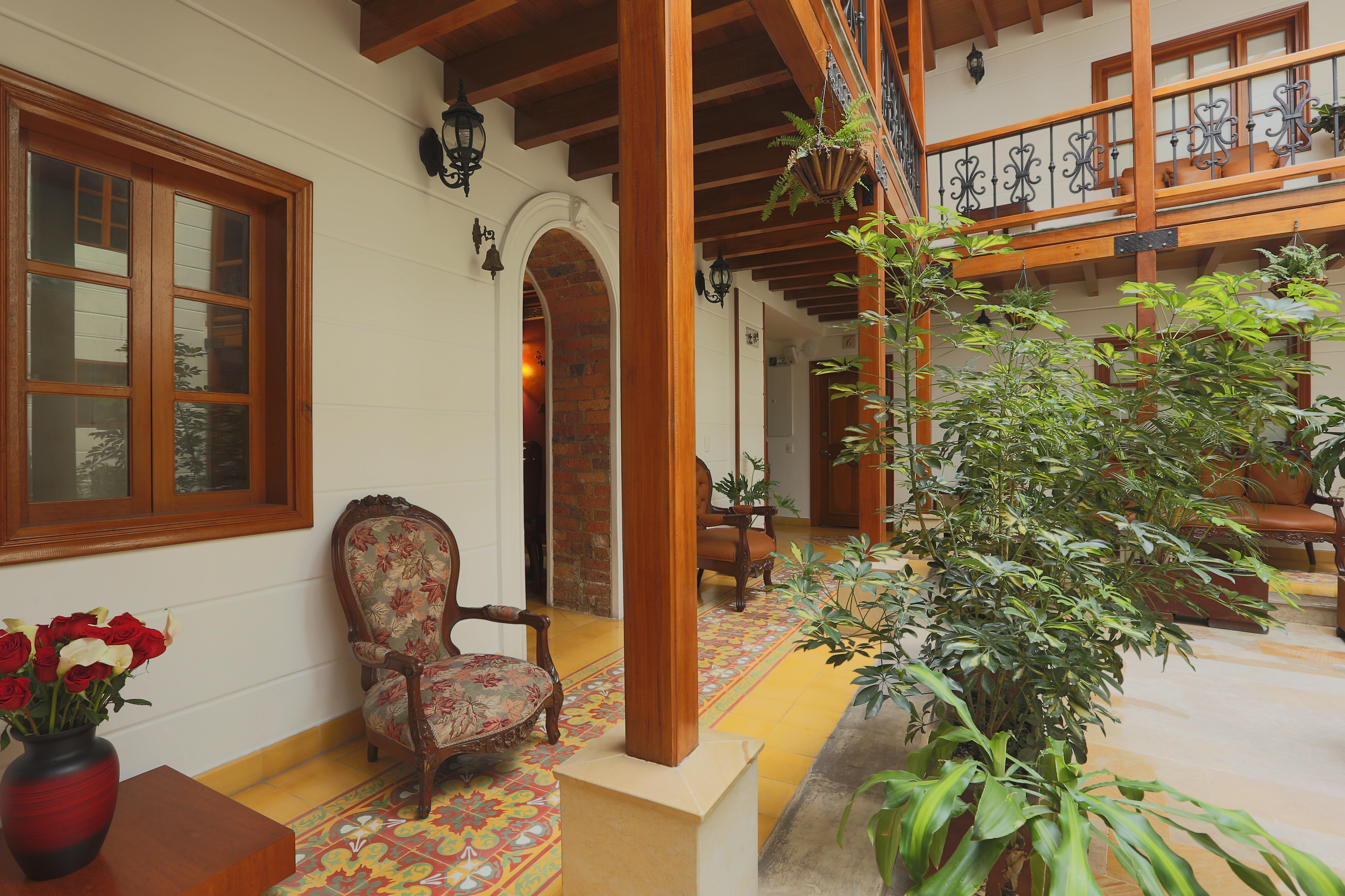 Hotel Santa Lucia Boutique Spa โบโกตา ภายนอก รูปภาพ Interior of the house